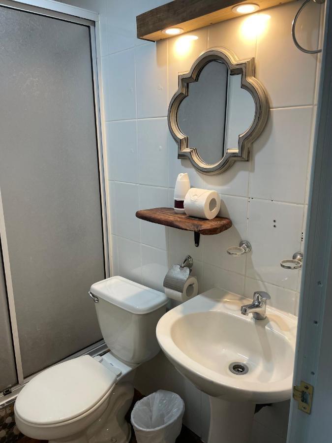 3 Arriendo Habitacion Doble Con Bano Privado De Ex Hotel Puerto Varas Bagian luar foto