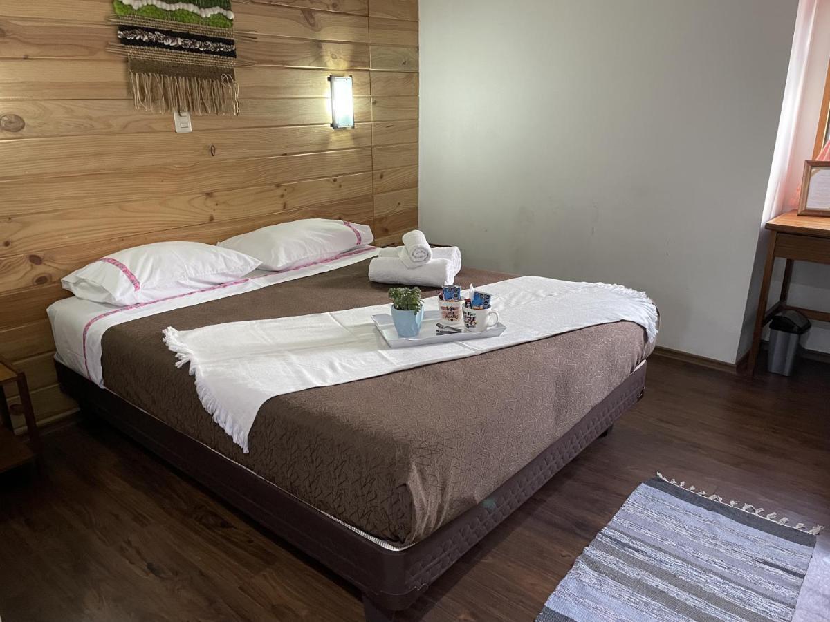 3 Arriendo Habitacion Doble Con Bano Privado De Ex Hotel Puerto Varas Bagian luar foto